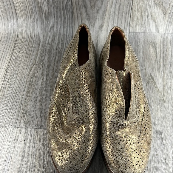 Carlton London Oxford Gold Metallic - Picture 11 of 13